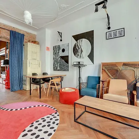 Апартаменти Artstay